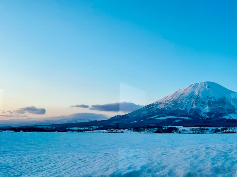 窓から見える羊蹄山